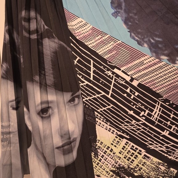 Ladies Print Skirt XL- WORN ONCE - Picture 3 of 4